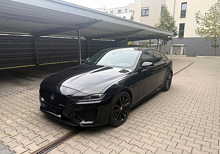 Jaguar XE R-Dynamic SE P250 | Sportpaket | Black