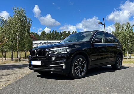 BMW X5 xDrive30d - Individual - AHK- Leder Nappa