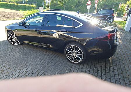 Opel Insignia Sup. gefl. GS, AHK, 20 Z, sup. Ausst.