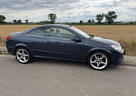 Opel Astra Twintop Cosmo 1.8 Cosmo