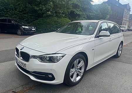 BMW 320d Touring Sport Line, AHK, PANO, SHZ, 17 Zoll