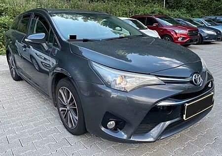 Toyota Avensis Touring Sports Edition-S