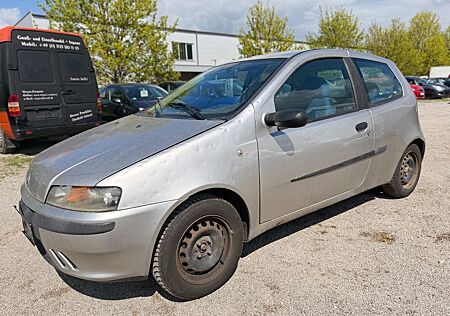 Fiat Punto *TÜV 3/28*