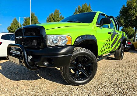 Dodge RAM 1500 V8 Magnum 4x4 / Monster / Sublime Green