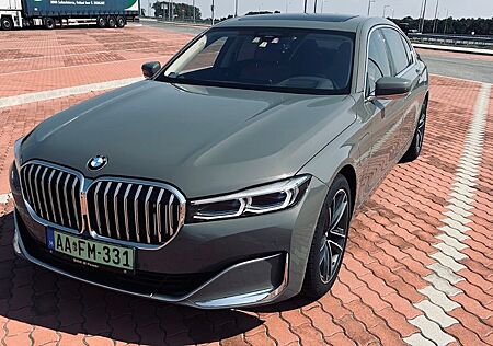 BMW 745 7 L e xDrive