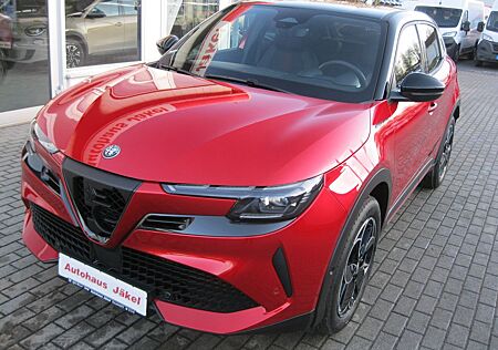 Alfa Romeo Junior 1.2 Ibrida VGT Speciale e-DCT
