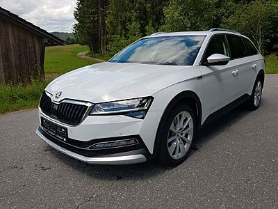 Skoda Superb Combi Scout 4x4 AHK,Pano,4xSHZ,CANTON