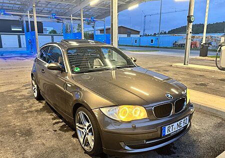 BMW 118i /M-Paket/8Fach Bereift/Vollausstattung
