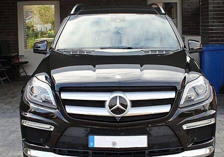 Mercedes-Benz GL 500 /550 4MATIC - V8 -AMG Line Vollausstattung