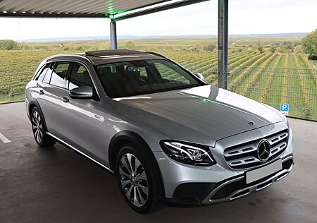 Mercedes-Benz E 220 d 4M T All-Terrain Airmatic Glasdach AHK