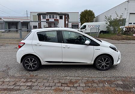 Toyota Yaris 1.5 Hybrid Team D