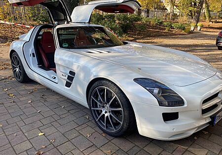Mercedes-Benz SLS AMG 6.3 V8 -