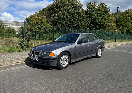 BMW 320 gebraucht kaufen BMW 320i