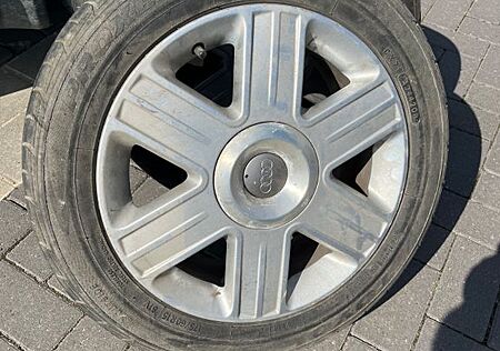 Audi A2 1.4 -