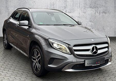 Mercedes-Benz GLA 200 *LED*SHZ*Leder*Bi-Xenon*Kamera*AHK*PDC*
