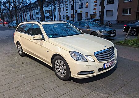 Mercedes-Benz E 200 E -Klasse T-Modell CDI -7 Sitzer-Euro5