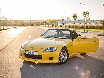 Honda S2000 2.0i AP1 (2001) yellow