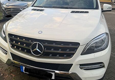 Mercedes-Benz ML 350 4MATIC - Checkheft bei MB 2.Hand AHK