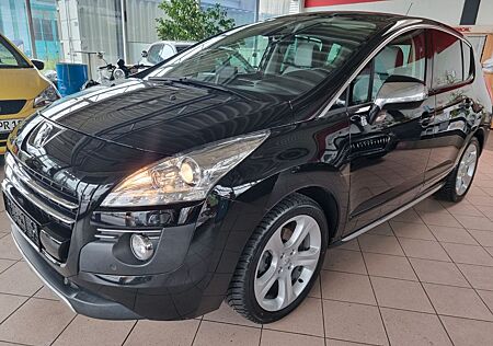 Peugeot 3008 Hybrid4*Voll*95Tkm*1HAND*4×4*Top