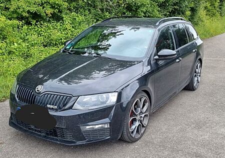 Skoda Octavia 2.0 TDI DSG RS Combi RS