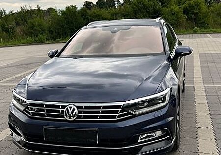 VW Passat Volkswagen 2.0 TDI R-Line 140kW DSG