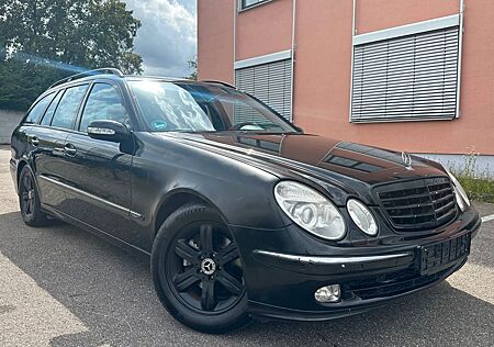 Mercedes-Benz E 240 T-Modell Aut. / NAVI / XENON / AHK / Temp.