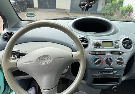 Toyota Yaris 1.0 Basic