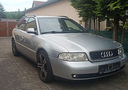 Audi A4 1.8 T Avant -
