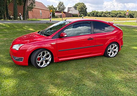Ford Focus 1,6 Ti-VCT ST Optik