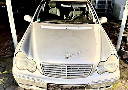 Mercedes-Benz C 240 Kombi 6 Zylinder