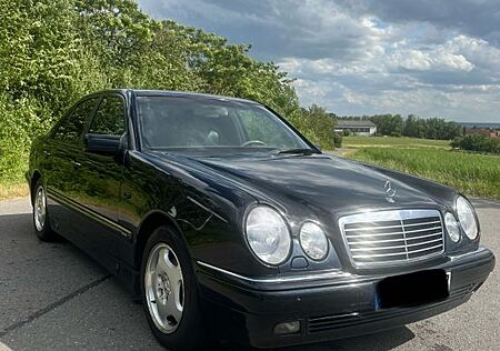 Mercedes-Benz 320