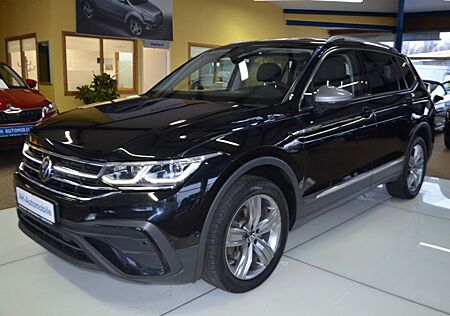 VW Tiguan Allspace Volkswagen Life 4Motion XENON / NAVI /LEDER