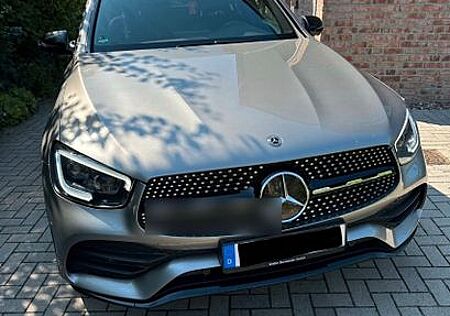 Mercedes-Benz GLC 220 d 4MATIC + STANDHEIZUNG/AMG/AMBIENT