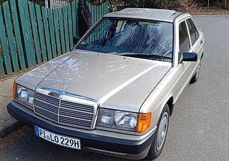 Mercedes-Benz 190