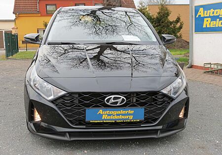 Hyundai i20 Select Mild-Hybrid Automatik Allwetter