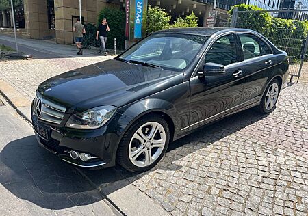 Mercedes-Benz C 250 AUTOMATIK AVANTGARDE LEDER