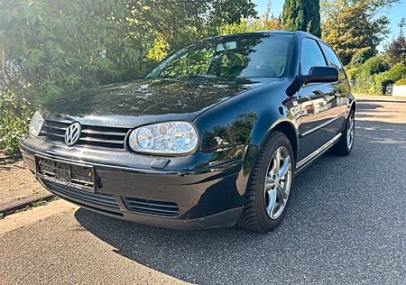 VW Golf Sportsvan Volkswagen Golf