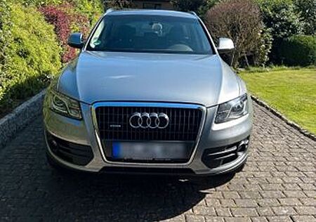 Audi Q5 2.0 TFSI S tronic quattro -