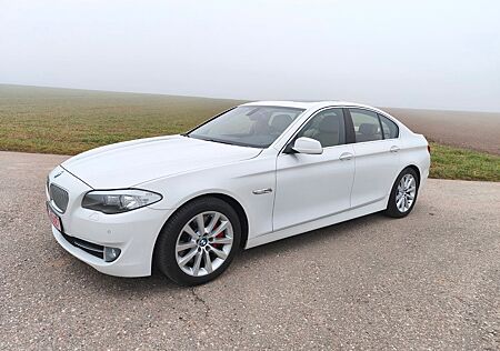 BMW 550 i Limousine*2.Hand*Bi-Xenon*