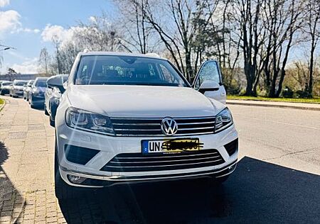 VW Touareg Volkswagen 3.0 V6 TDI SCR Exclusive Terrain Tec...
