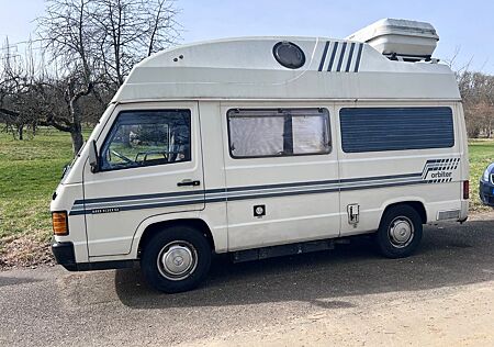 Mercedes-Benz MB 100