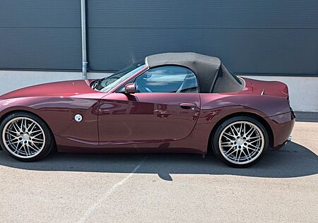 BMW Z4 2.5i-Roadster rotMetallic-Aufbereitet/Poliert
