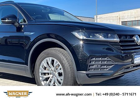 VW Touareg Volkswagen 4Motion 3.0 V6 TDI AHK