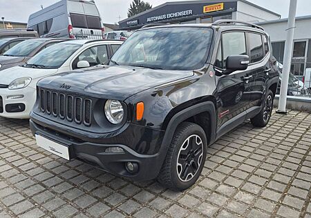 Jeep Renegade Trailhawk 4WD schwarz
