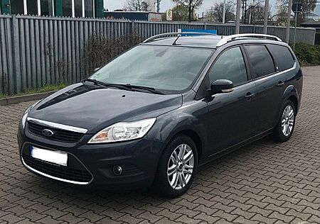 Ford Focus 1,6 Ghia Turnier Ghia,Zahnriemen neu