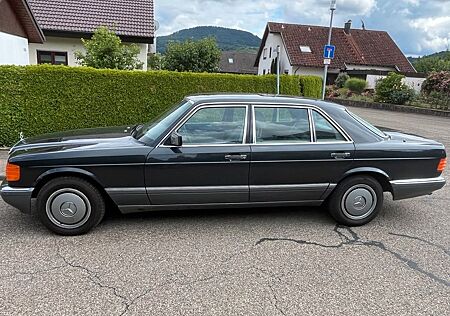 Mercedes-Benz S 300 SEL 300