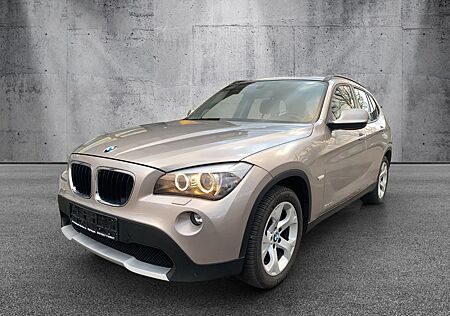 BMW X1 sDrive 18i Aut. XENON AHK 2 HAND