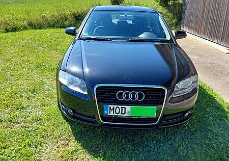Audi A4 1.6 -guter Zustand, Inspektion neu, Tüv 05/27