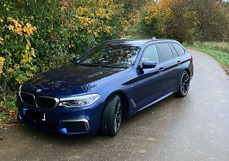 BMW M550d xDrive Touring A -