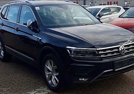 VW Tiguan Allspace Volkswagen 2.0 Offroadausst u. Pak DYNAUDIO